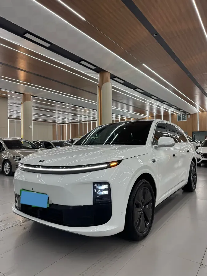 2024 Li L6 Range Extended 154HP L4 REEV 36.8KWH,autocango,china used car exporter,china ev exporter,chinese used car exporter,chinese used ev exporter