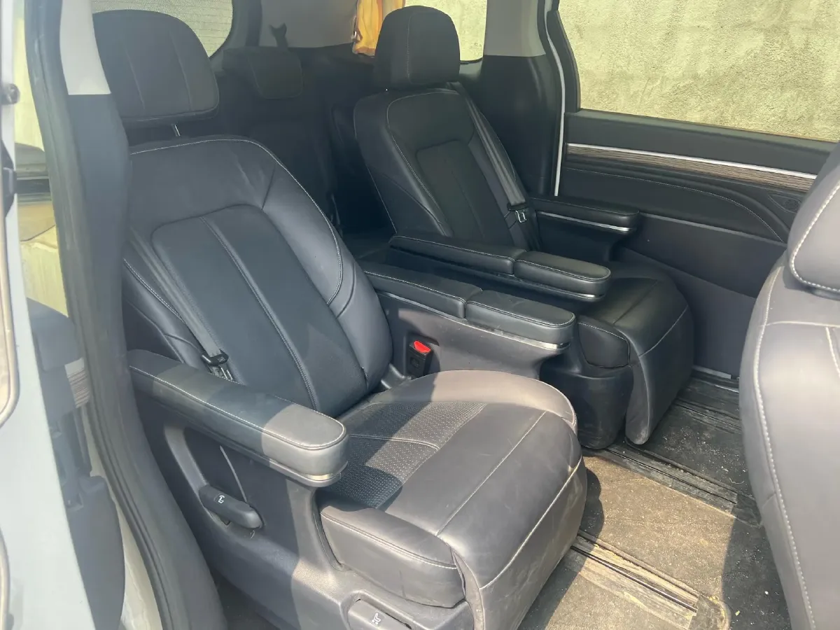 2023 GAC Trumpchi M8 2.0T 252HP L4 8AT,autocango,china used car exporter,china ev exporter,chinese used car exporter,chinese used ev exporter