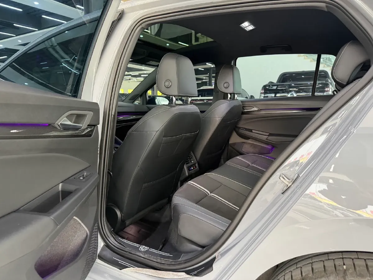 2023 Volkswagen Golf 1.4T 150HP L4 7DCT,autocango,china used car exporter,china ev exporter,chinese used car exporter,chinese used ev exporter