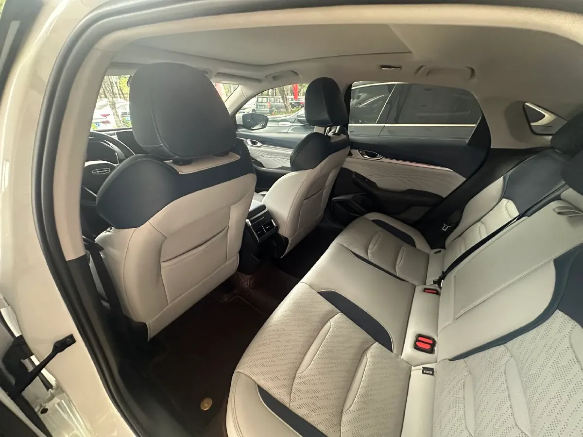 2021 Geely Preface 2.0T 190HP L4 7DCT,autocango,china used car exporter,china ev exporter,chinese used car exporter,chinese used ev exporter