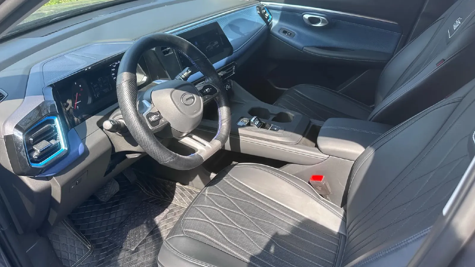 2023 GAC Trumpchi GS3 1.5T 177HP L4 7DCT,autocango,china used car exporter,china ev exporter,chinese used car exporter,chinese used ev exporter