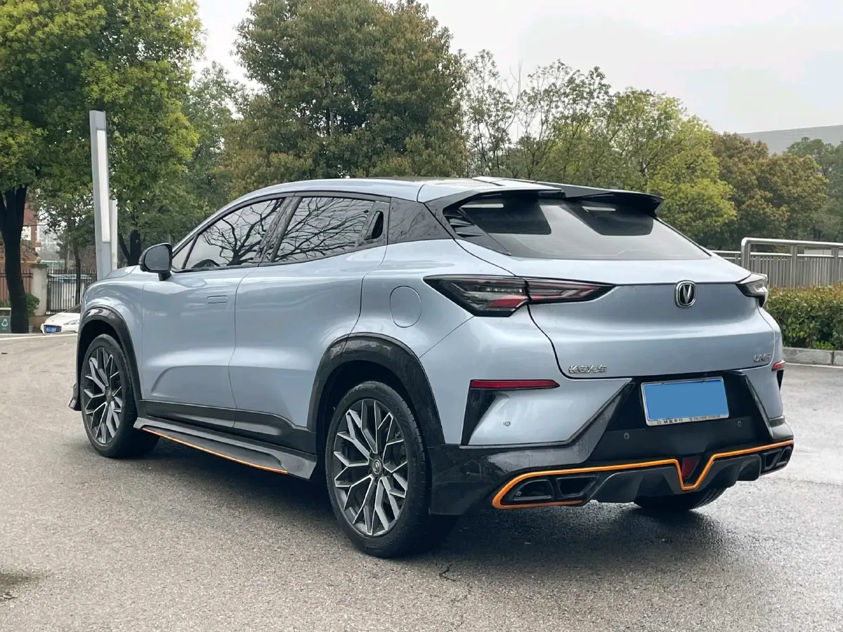 2022 ChangAn UNI-T 1.5T 188HP L4 7DCT,autocango,china used car exporter,china ev exporter,chinese used car exporter,chinese used ev exporter