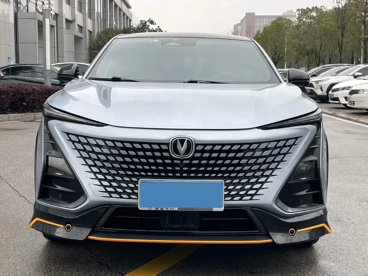 2022 ChangAn UNI-T 1.5T 188HP L4 7DCT,autocango,china used car exporter,china ev exporter,chinese used car exporter,chinese used ev exporter