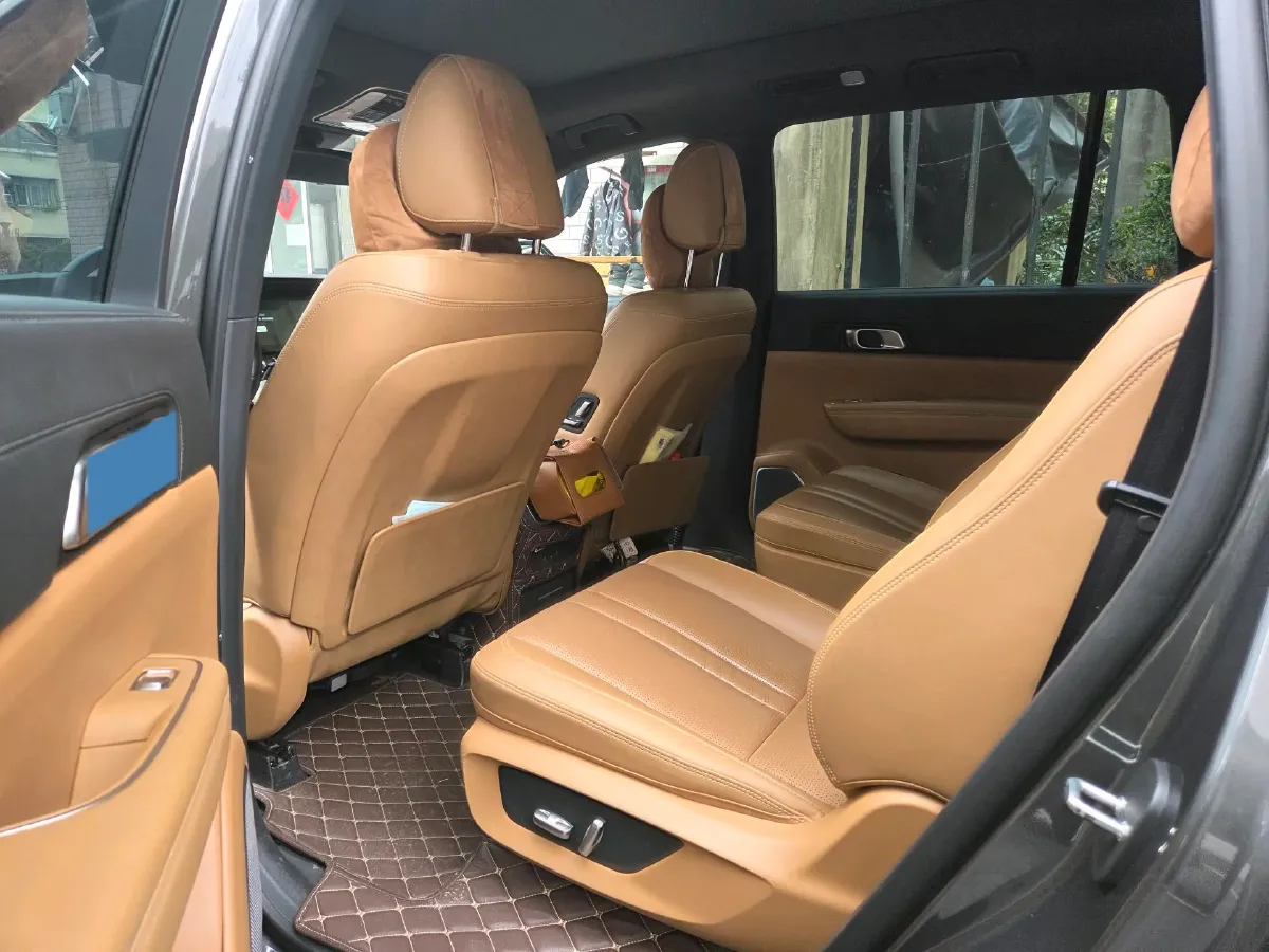 2020 Li ONE Range Extended 131HP REEV 40.5KWH,autocango,china used car exporter,china ev exporter,chinese used car exporter,chinese used ev exporter