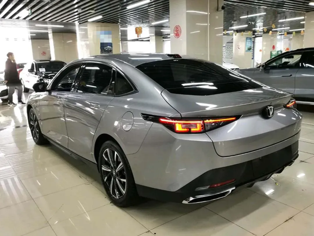 2025 ChangAn Eado 1.5T 192HP L4 7DCT,autocango,china used car exporter,china ev exporter,chinese used car exporter,chinese used ev exporter