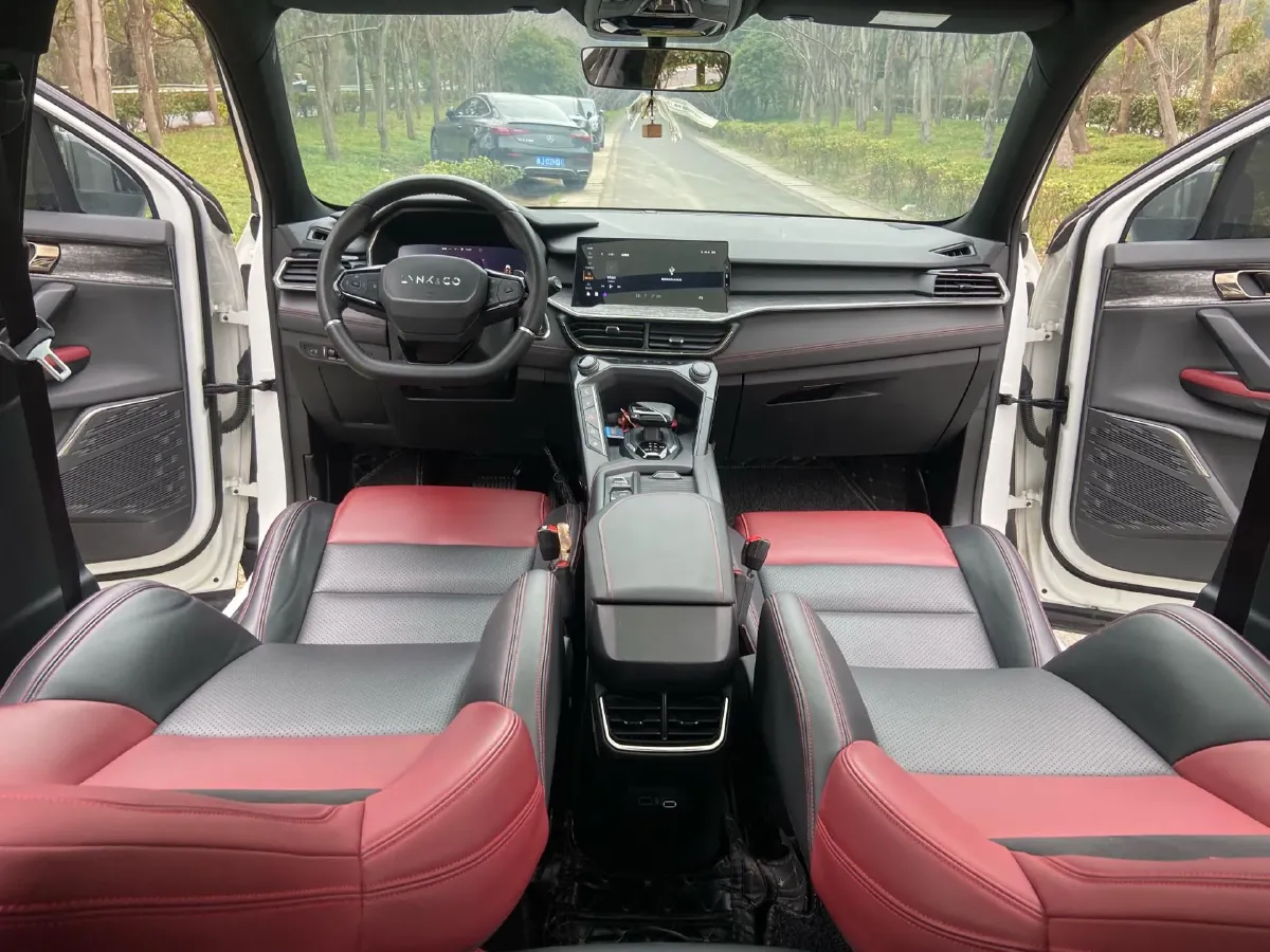 2020 LYNK&CO 06 1.5T 177HP L3 7DCT,autocango,china used car exporter,china ev exporter,chinese used car exporter,chinese used ev exporter