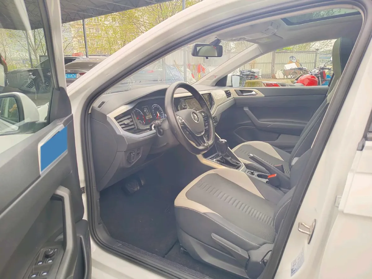 2019 Volkswagen Polo 1.5L 113HP L4 6AT,autocango,china used car exporter,china ev exporter,chinese used car exporter,chinese used ev exporter