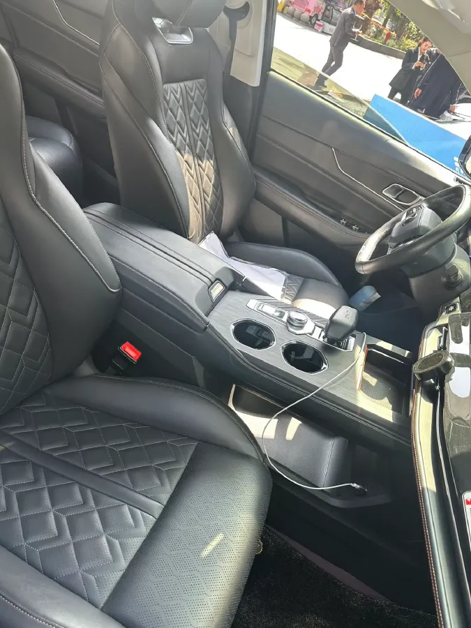 2022 Bestune T99 2.0T 224HP L4 6AT,autocango,china used car exporter,china ev exporter,chinese used car exporter,chinese used ev exporter