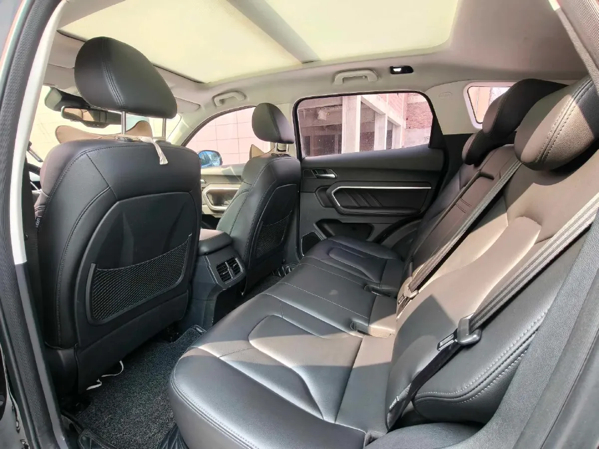 2017 Haval H6 1.5T 169HP L4 7DCT,autocango,china used car exporter,china ev exporter,chinese used car exporter,chinese used ev exporter