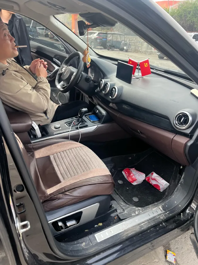 2017 WEY VV7 2.0T 234HP L4 7DCT,autocango,china used car exporter,china ev exporter,chinese used car exporter,chinese used ev exporter