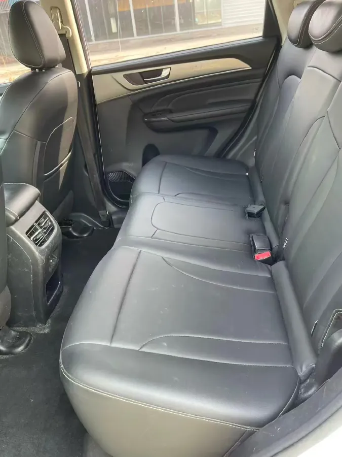 2021 Haval M6 1.5T 150HP L4 7DCT,autocango,china used car exporter,china ev exporter,chinese used car exporter,chinese used ev exporter