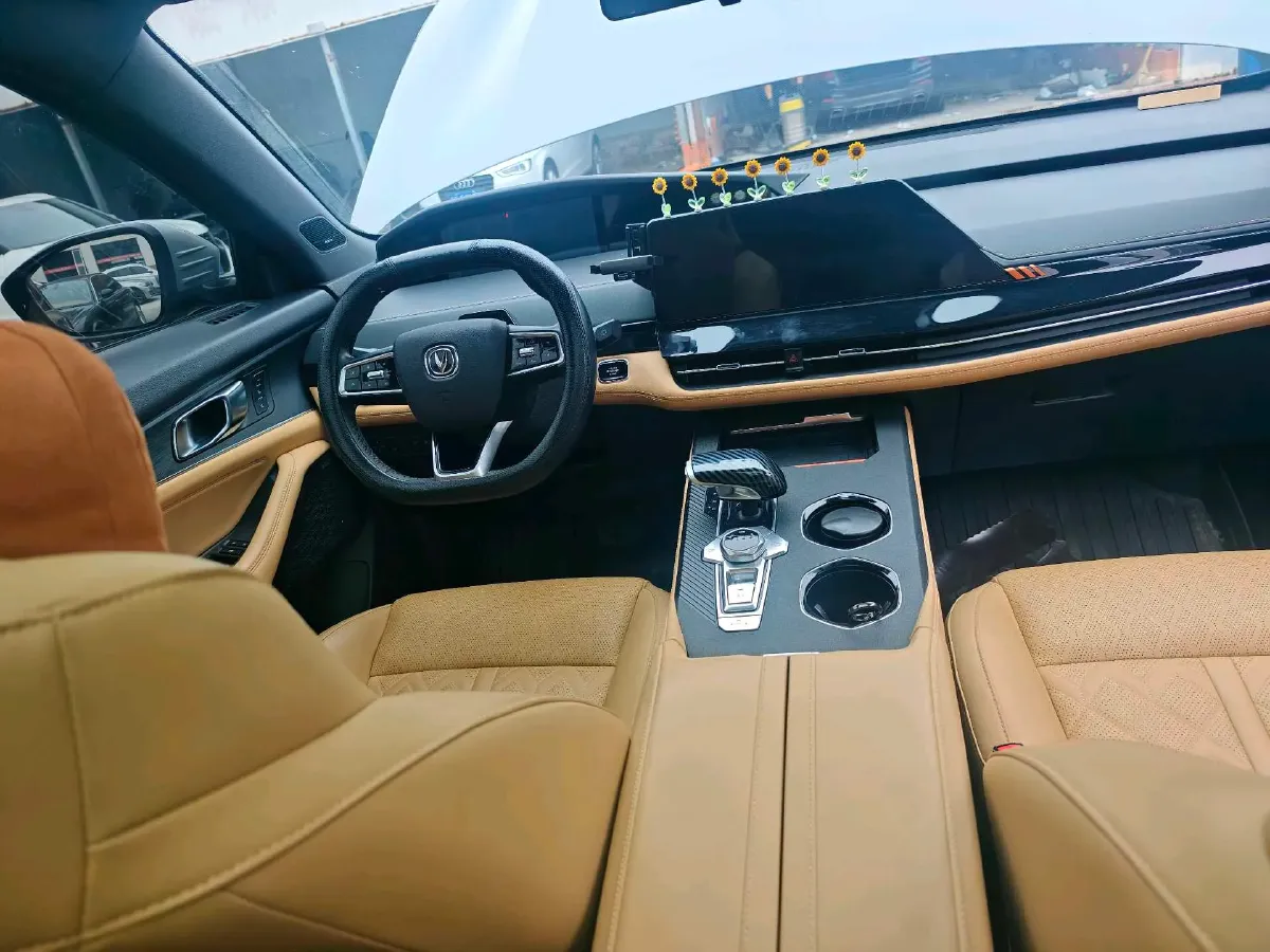 2021 ChangAn UNI-K 2.0T 233HP L4 8AT,autocango,china used car exporter,china ev exporter,chinese used car exporter,chinese used ev exporter