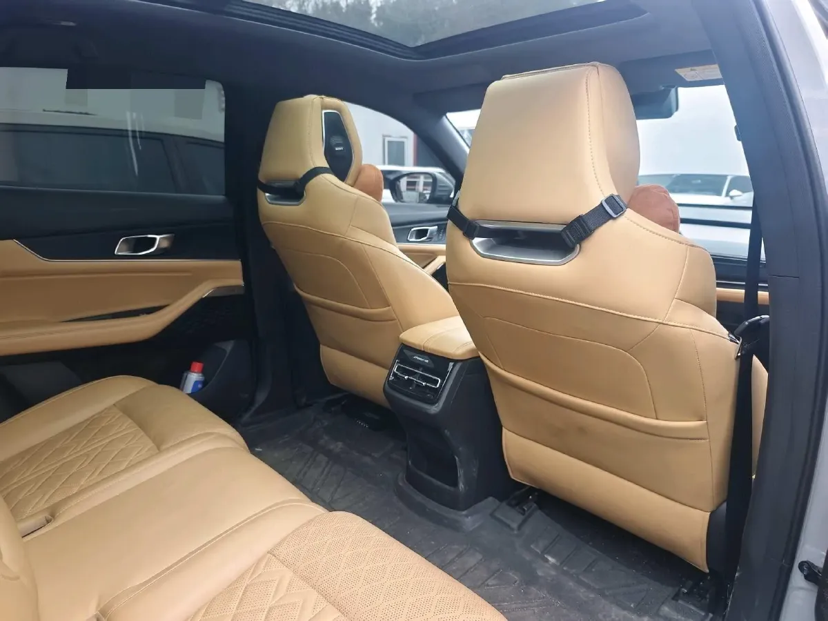 2021 ChangAn UNI-K 2.0T 233HP L4 8AT,autocango,china used car exporter,china ev exporter,chinese used car exporter,chinese used ev exporter