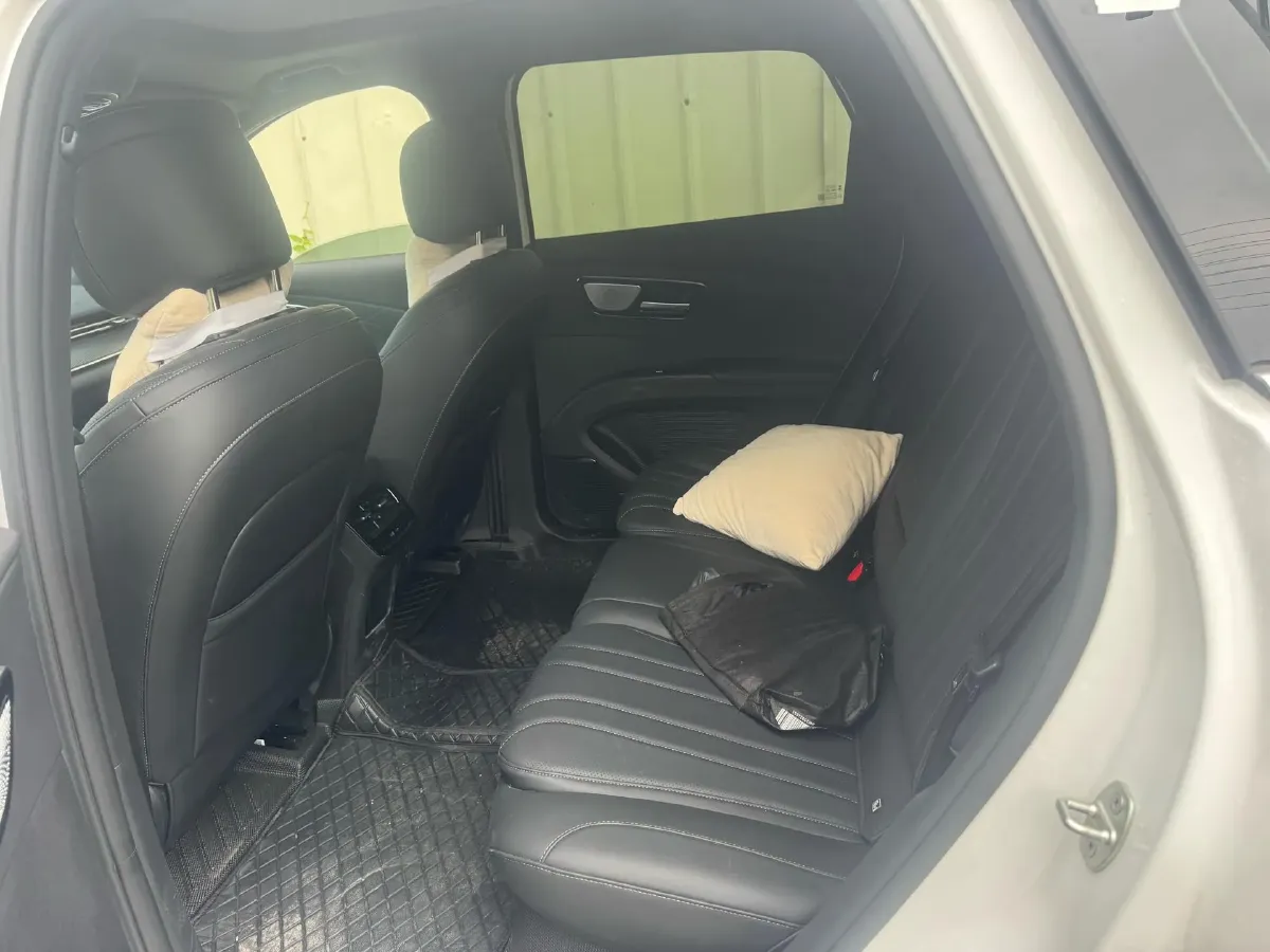 2026 Chery Tiggo 8 1.6T 200HP L4 7DCT,autocango,china used car exporter,china ev exporter,chinese used car exporter,chinese used ev exporter