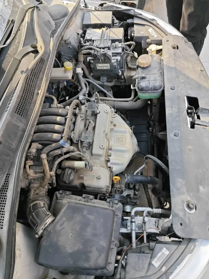 2016 BaoJun 310 1.2L 82HP L4 5MT,autocango,china used car exporter,china ev exporter,chinese used car exporter,chinese used ev exporter