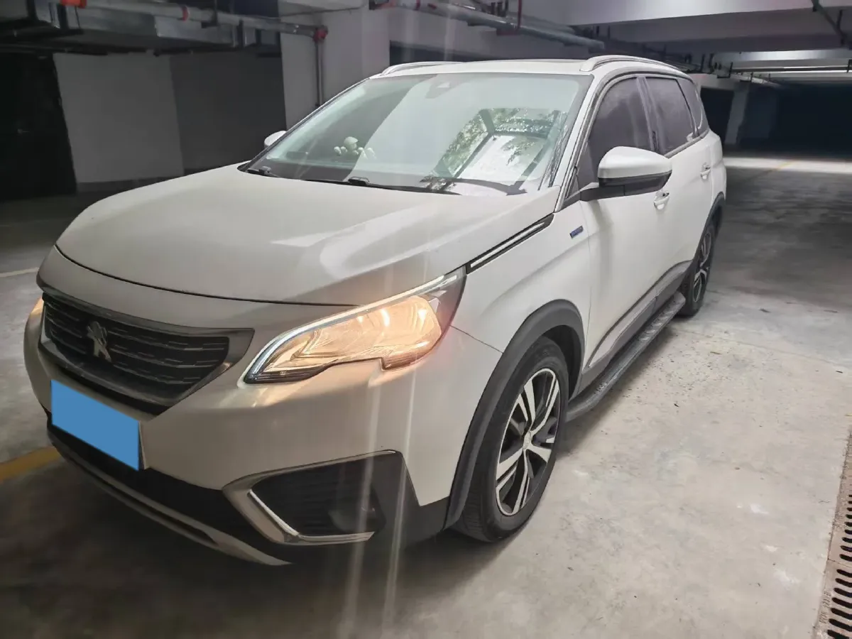 2017 Peugeot 5008 1.6T 167HP L4 6AT,autocango,china used car exporter,china ev exporter,chinese used car exporter,chinese used ev exporter