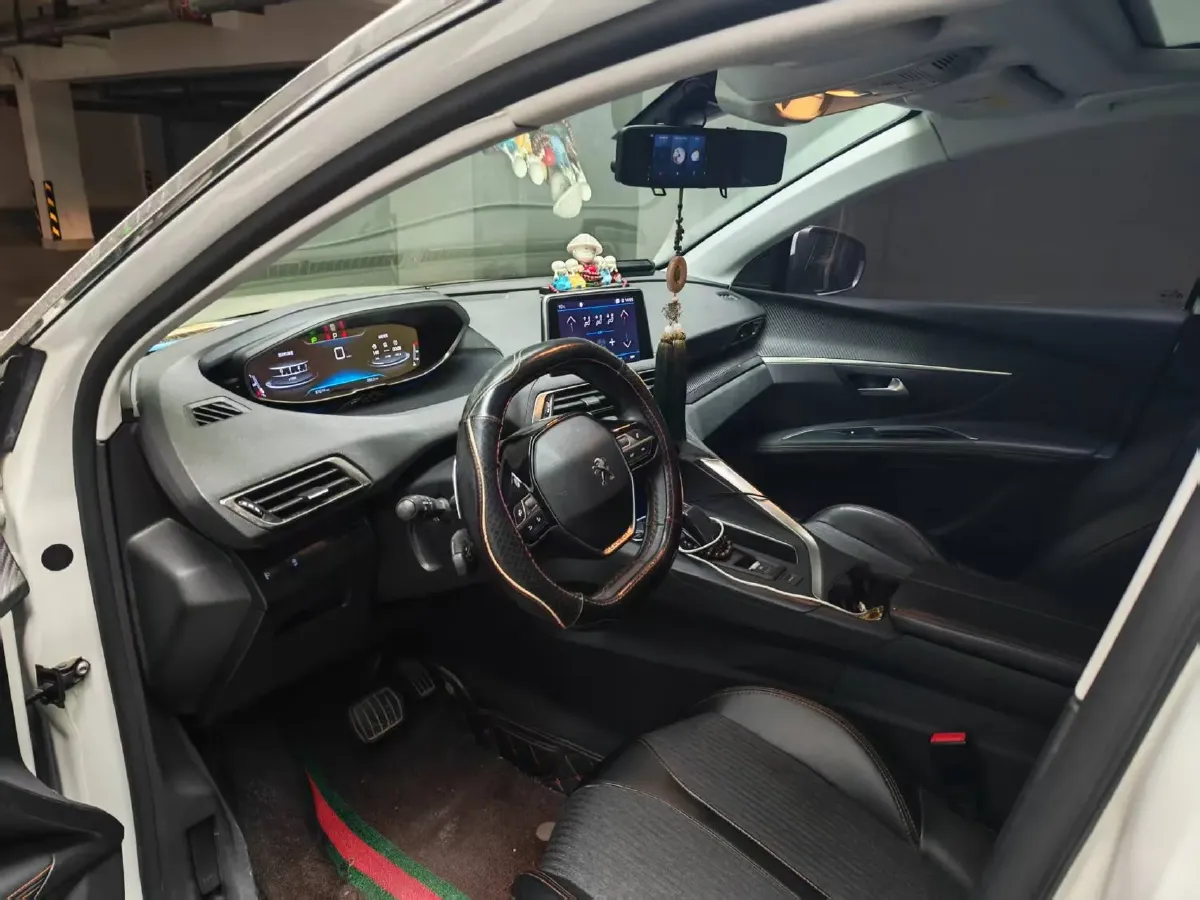 2017 Peugeot 5008 1.6T 167HP L4 6AT,autocango,china used car exporter,china ev exporter,chinese used car exporter,chinese used ev exporter