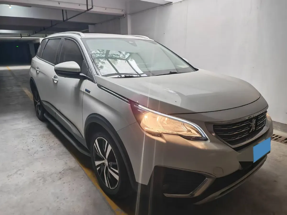 2017 Peugeot 5008 1.6T 167HP L4 6AT,autocango,china used car exporter,china ev exporter,chinese used car exporter,chinese used ev exporter