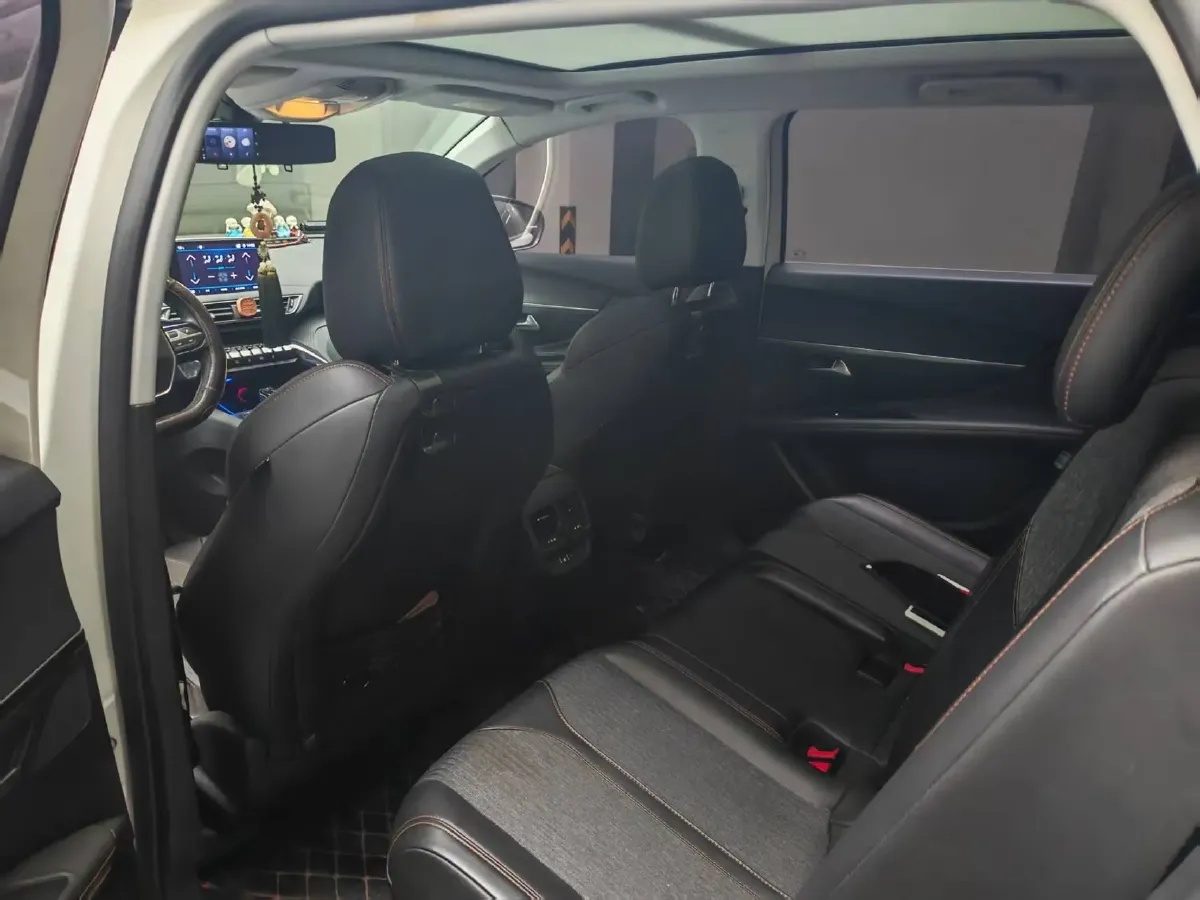 2017 Peugeot 5008 1.6T 167HP L4 6AT,autocango,china used car exporter,china ev exporter,chinese used car exporter,chinese used ev exporter