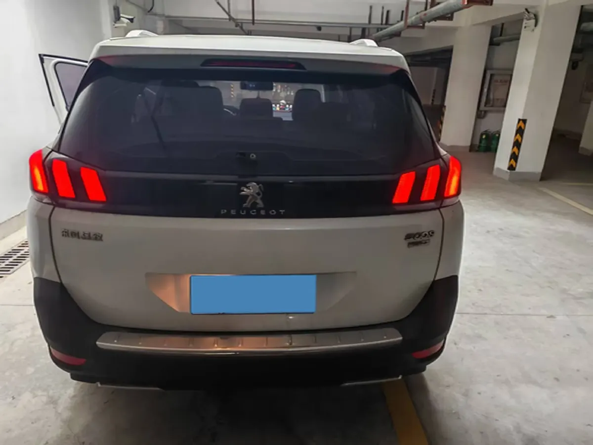 2017 Peugeot 5008 1.6T 167HP L4 6AT,autocango,china used car exporter,china ev exporter,chinese used car exporter,chinese used ev exporter