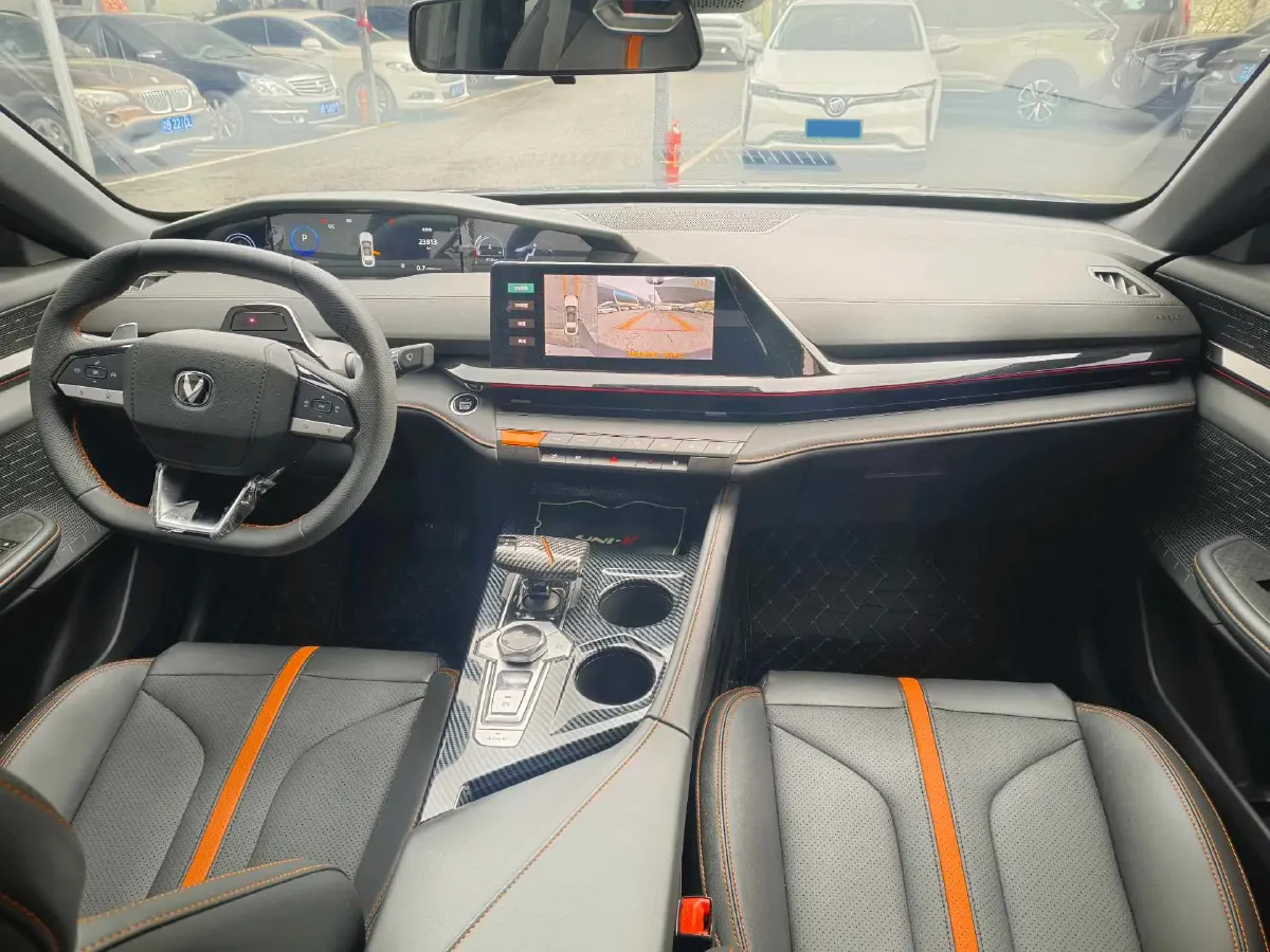 2024 ChangAn UNI-V 1.5T 188HP L4 7DCT,autocango,china used car exporter,china ev exporter,chinese used car exporter,chinese used ev exporter