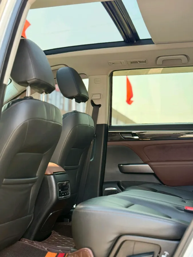 2017 GAC Trumpchi GS8 2.0T 201HP L4 6AT,autocango,china used car exporter,china ev exporter,chinese used car exporter,chinese used ev exporter