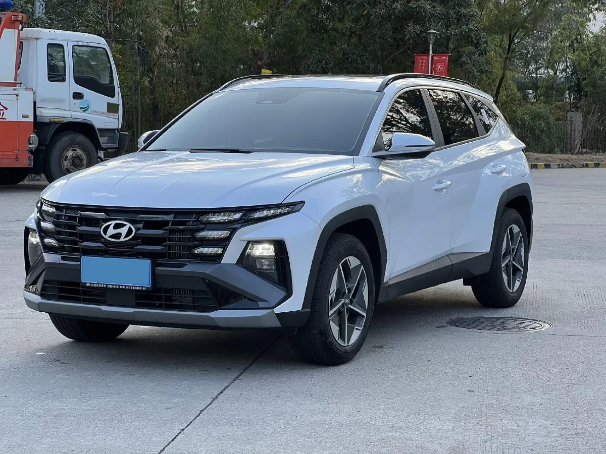 2025 Hyundai Tucson 1.5T 200HP L4 8AT,autocango,china used car exporter,china ev exporter,chinese used car exporter,chinese used ev exporter