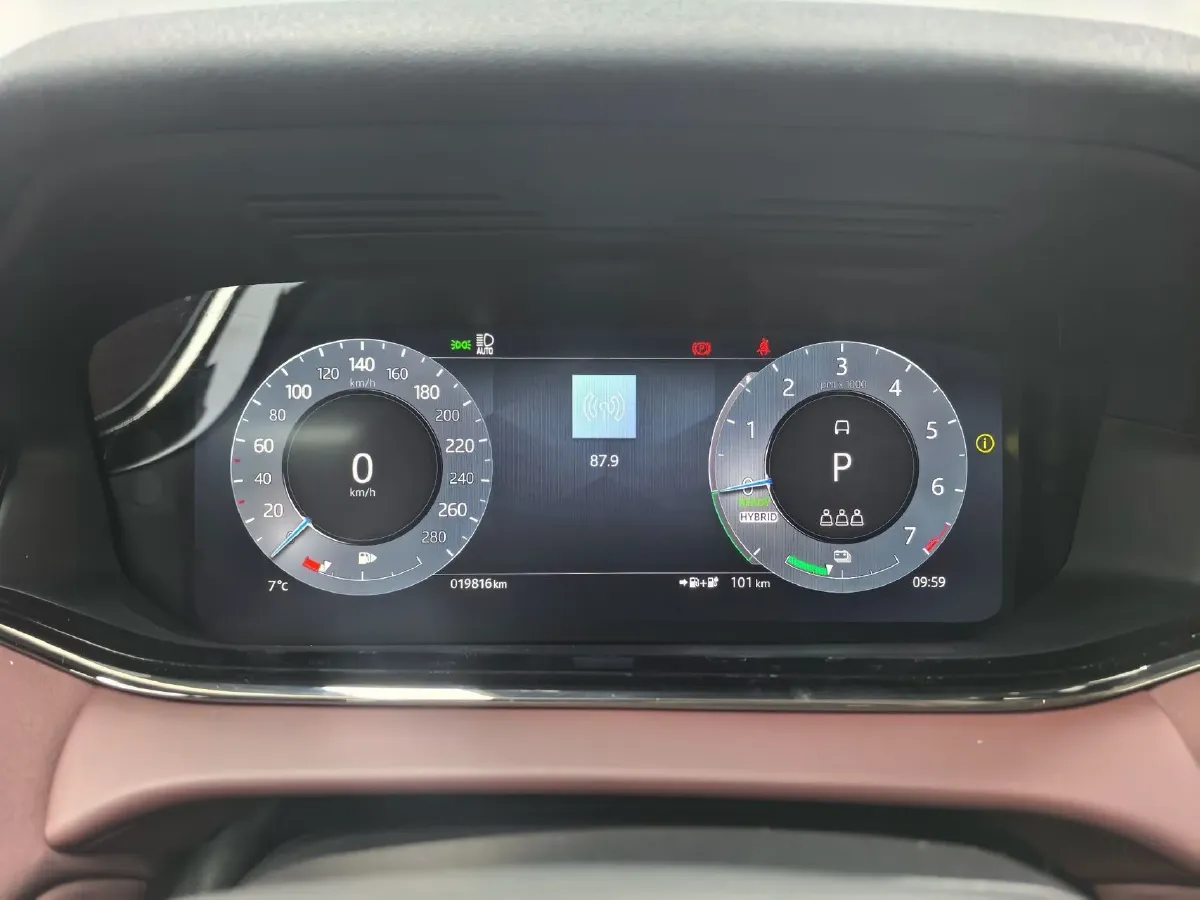 2023 Land Rover Range Rover Evoque 1.5T 200HP L3 8AT PHEV 15.5KWH,autocango,china used car exporter,china ev exporter,chinese used car exporter,chinese used ev exporter