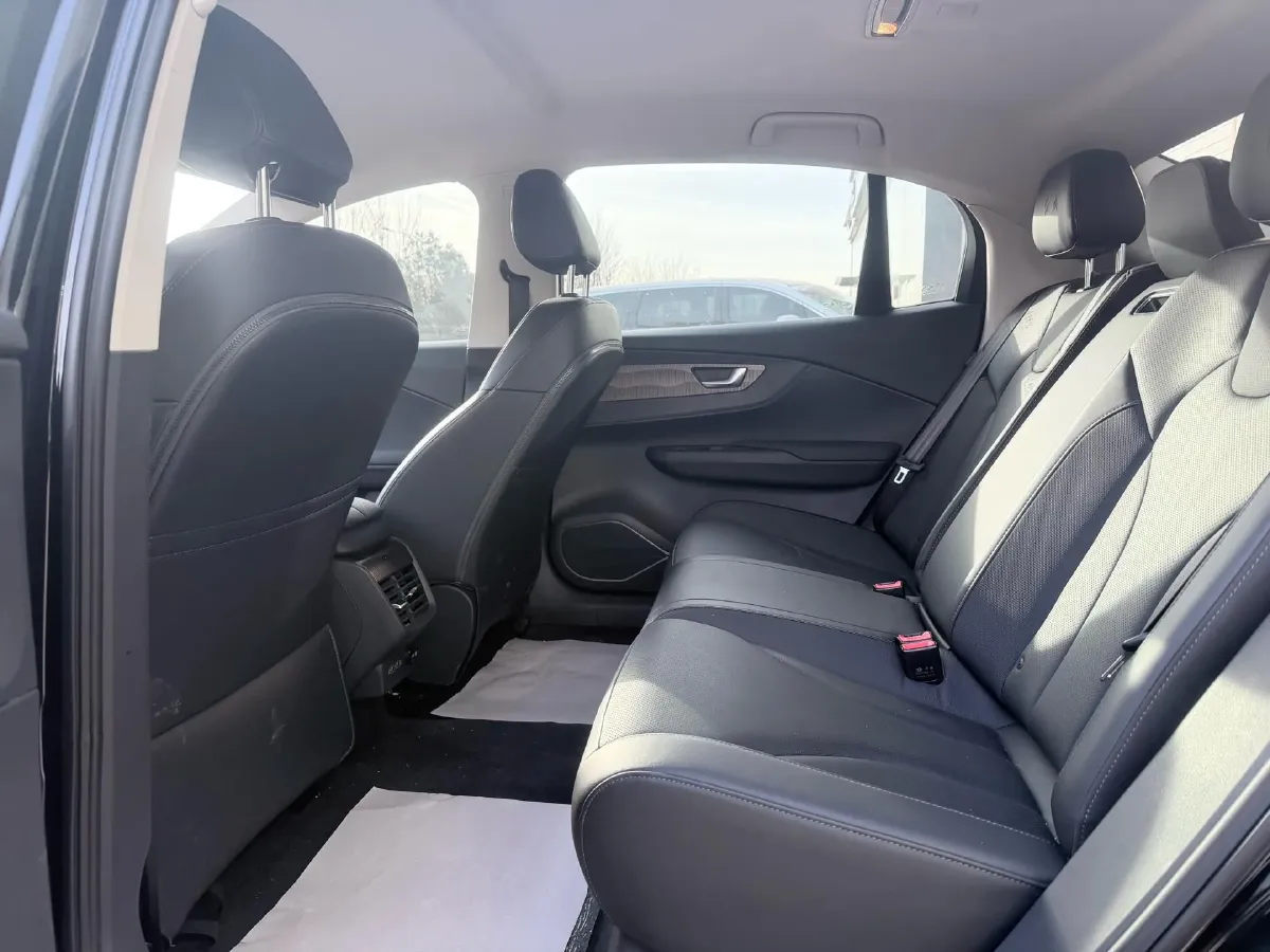 2022 HongQi E-QM5 BEV 54KWH,autocango,china used car exporter,china ev exporter,chinese used car exporter,chinese used ev exporter