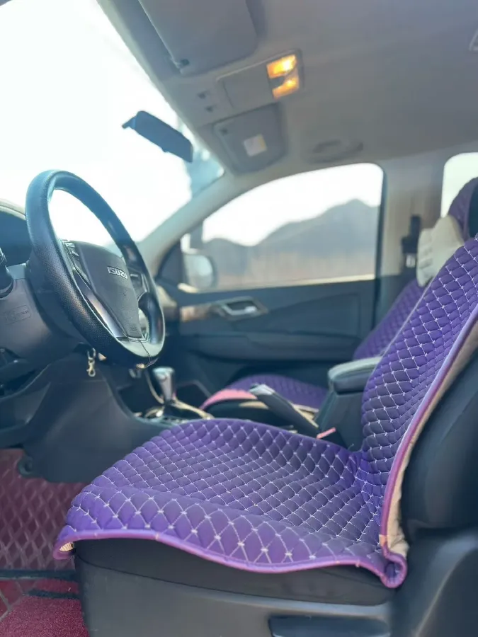 2023 Isuzu LingTuo 2.5T 150HP L4 8AT,autocango,china used car exporter,china ev exporter,chinese used car exporter,chinese used ev exporter