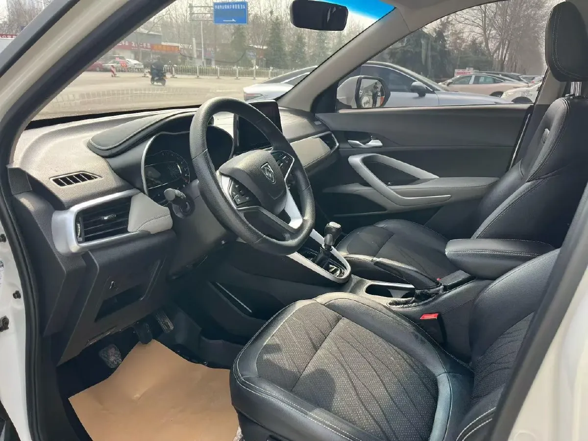 2017 BaoJun 510 1.5L 112HP L4 6MT,autocango,china used car exporter,china ev exporter,chinese used car exporter,chinese used ev exporter