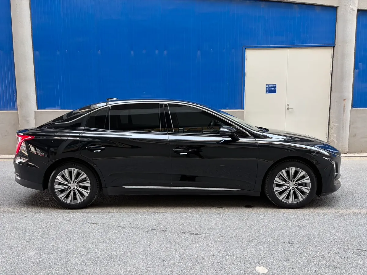 2024 HongQi E-QM5 BEV 72KWH,autocango,china used car exporter,china ev exporter,chinese used car exporter,chinese used ev exporter