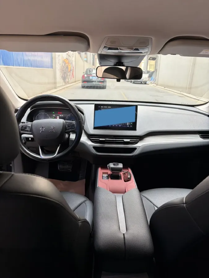 2024 HongQi E-QM5 BEV 72KWH,autocango,china used car exporter,china ev exporter,chinese used car exporter,chinese used ev exporter