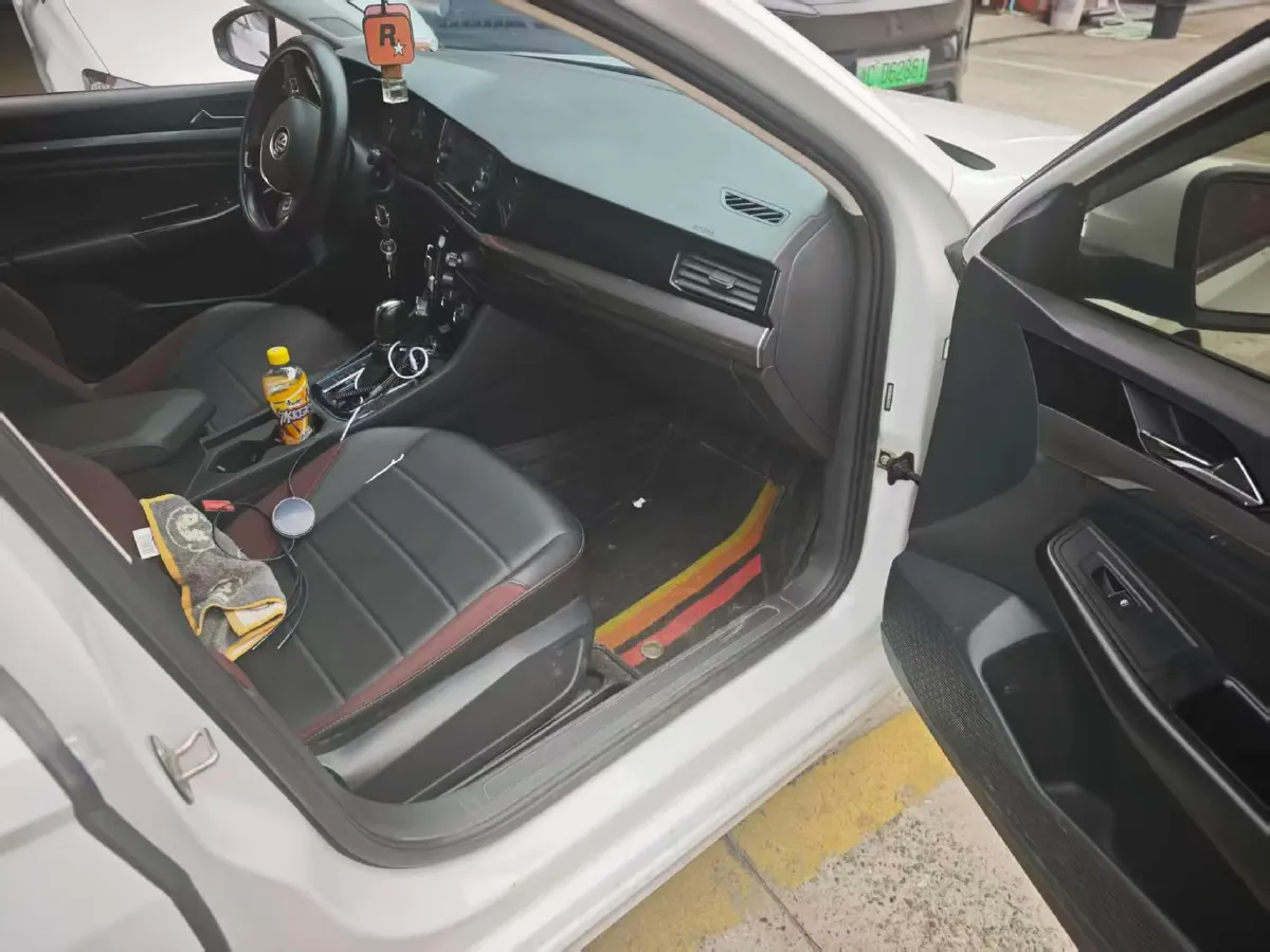 2019 Roewe RX5 MAX 1.5T 173HP L4 6AT,autocango,china used car exporter,china ev exporter,chinese used car exporter,chinese used ev exporter