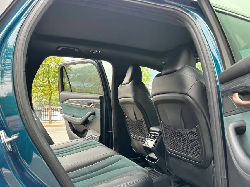 2021 Geely Monjaro 2.0T 238HP L4 8AT,autocango,china used car exporter,china ev exporter,chinese used car exporter,chinese used ev exporter