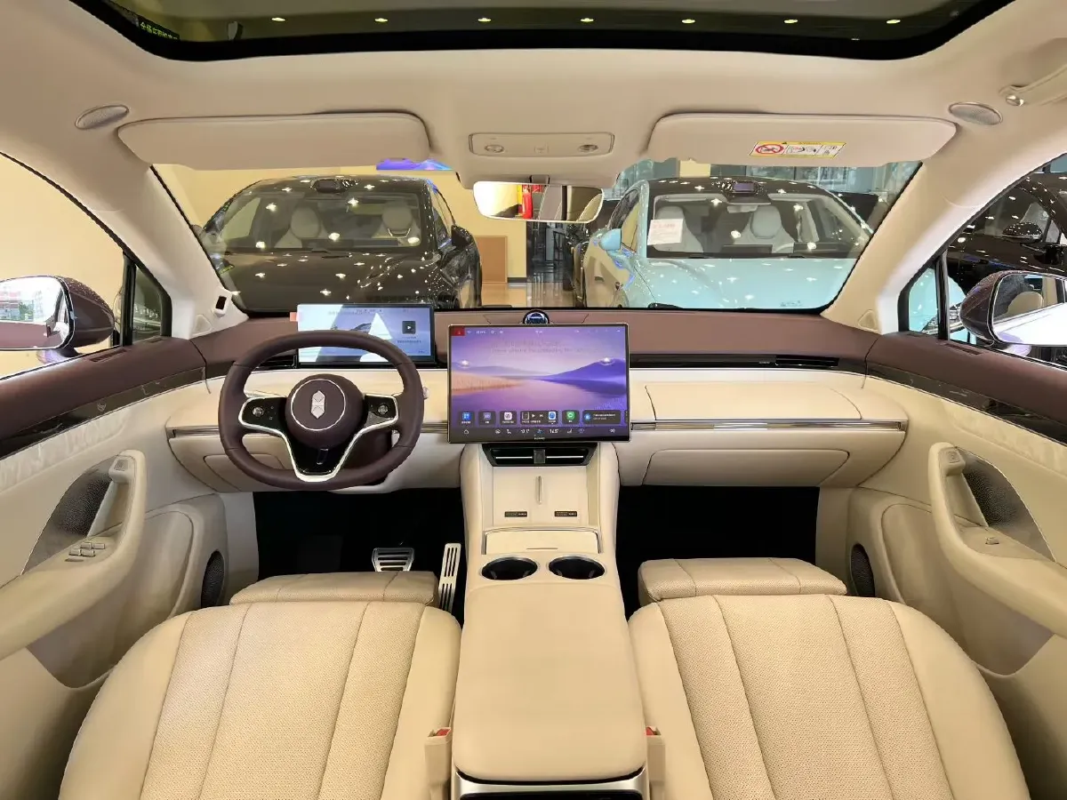 2026 Luxeed R7 REEV 156HP REEV,autocango,china used car exporter,china ev exporter,chinese used car exporter,chinese used ev exporter