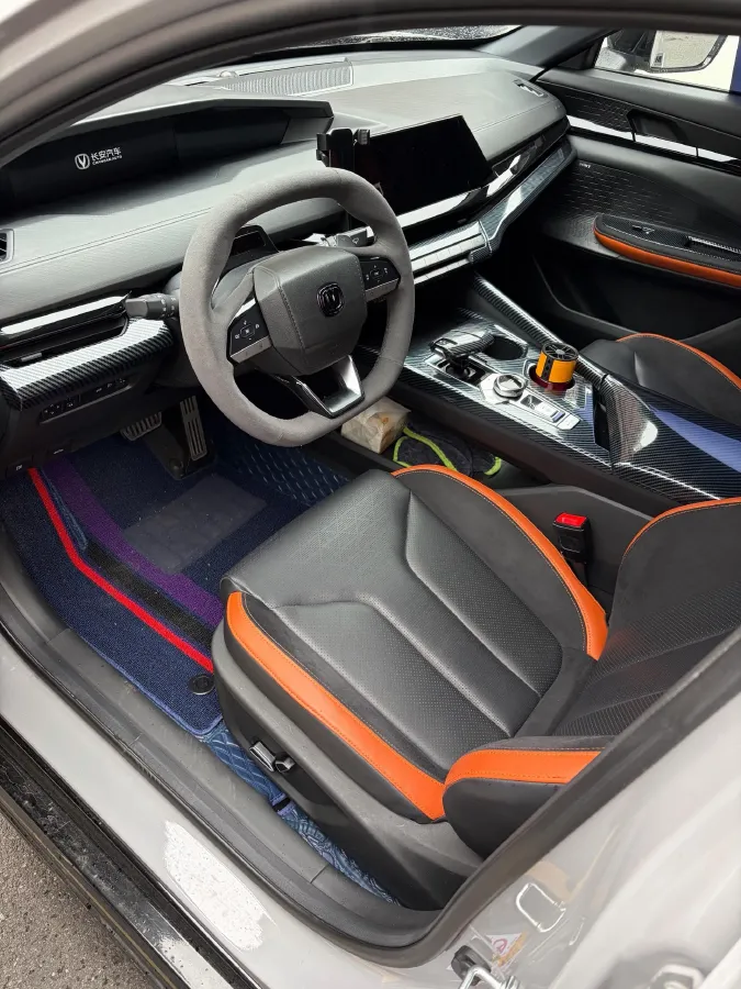 2022 ChangAn UNI-V 2.0T 233HP L4 8AT,autocango,china used car exporter,china ev exporter,chinese used car exporter,chinese used ev exporter