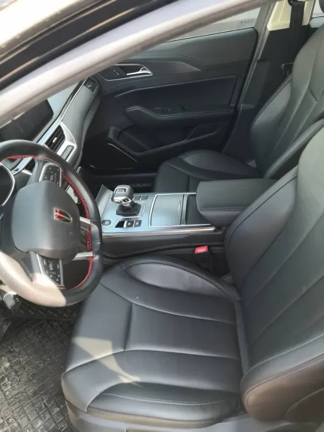 2022 HongQi H5 1.5T 169HP L4 7DCT,autocango,china used car exporter,china ev exporter,chinese used car exporter,chinese used ev exporter