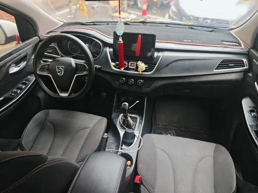 2017 BaoJun 730 1.5T 150HP L4 6MT,autocango,china used car exporter,china ev exporter,chinese used car exporter,chinese used ev exporter