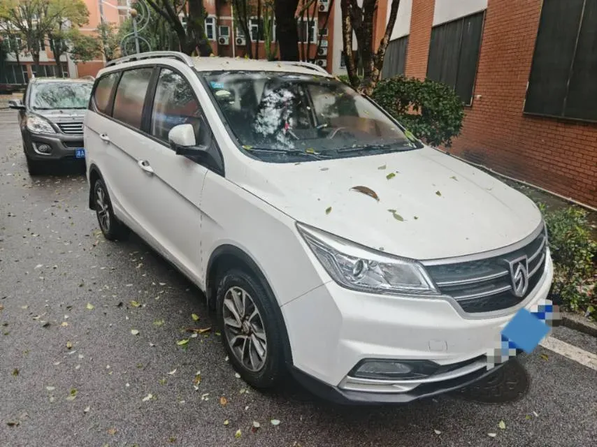 2017 BaoJun 730 1.5T 150HP L4 6MT,autocango,china used car exporter,china ev exporter,chinese used car exporter,chinese used ev exporter