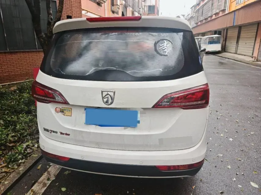 2017 BaoJun 730 1.5T 150HP L4 6MT,autocango,china used car exporter,china ev exporter,chinese used car exporter,chinese used ev exporter