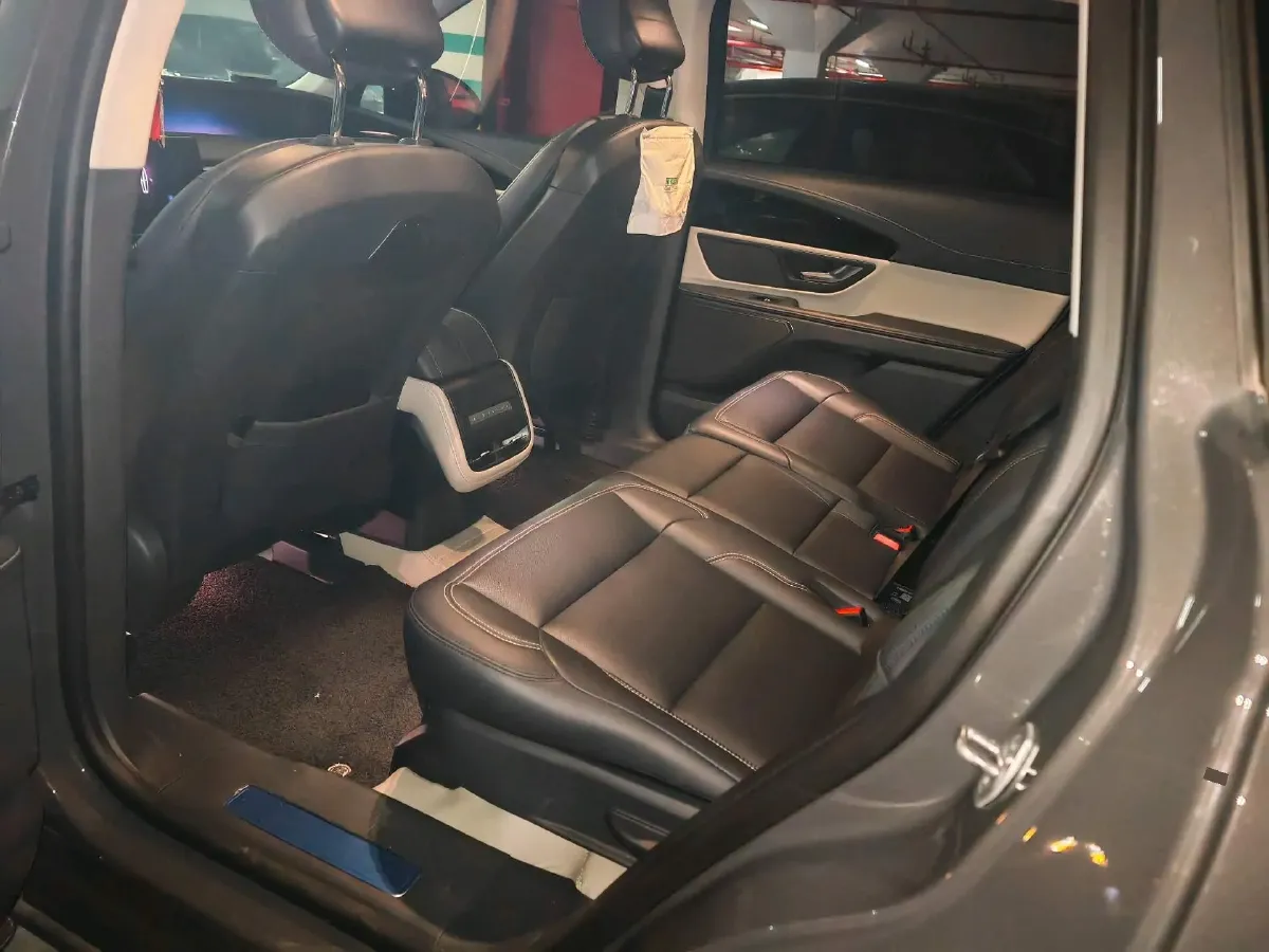 2025 Lincoln Nautilus 2.0T 261HP L4 8AT,autocango,china used car exporter,china ev exporter,chinese used car exporter,chinese used ev exporter