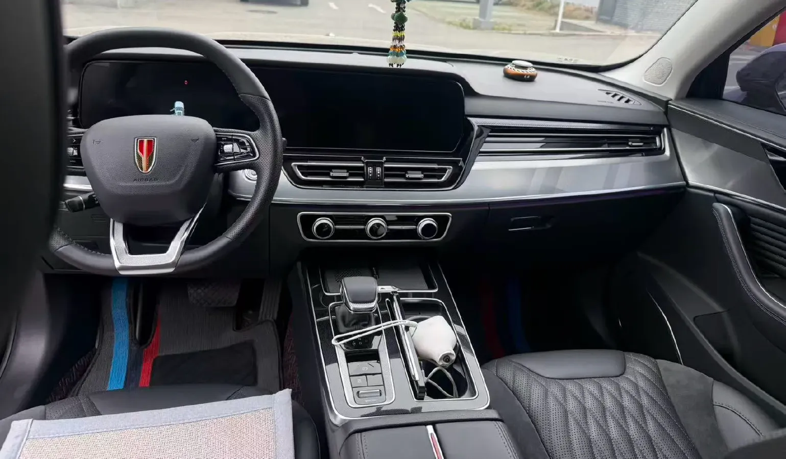 2023 HongQi HS5 2.0T 252HP L4 8AT,autocango,china used car exporter,china ev exporter,chinese used car exporter,chinese used ev exporter