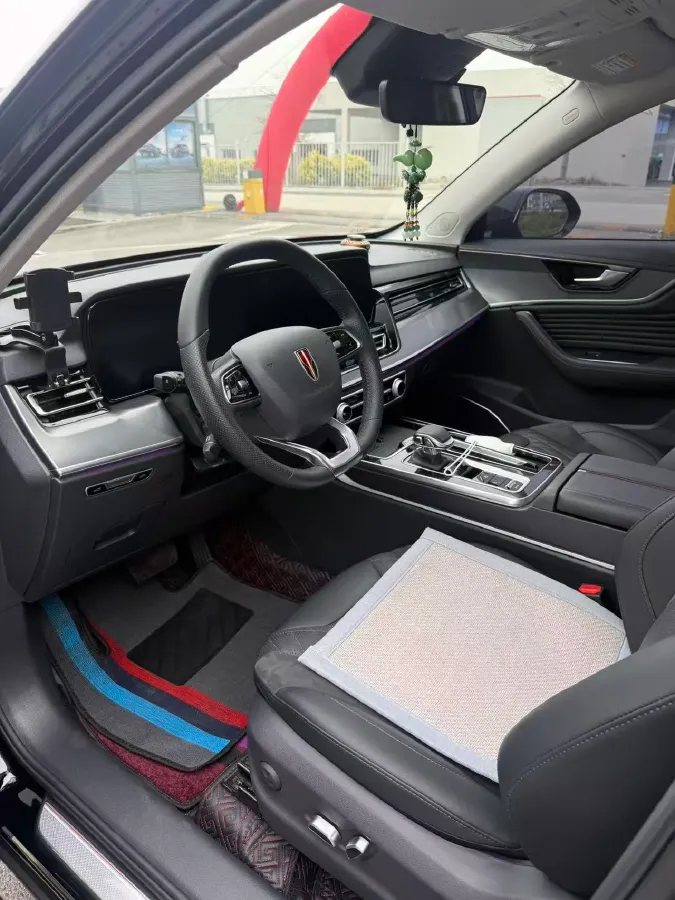 2023 HongQi HS5 2.0T 252HP L4 8AT,autocango,china used car exporter,china ev exporter,chinese used car exporter,chinese used ev exporter