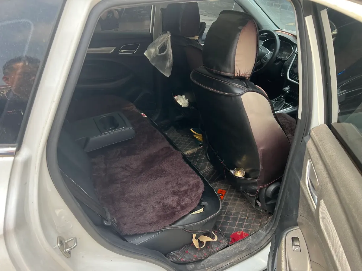 2020 Roewe RX3 1.6L 125HP L4 CVT,autocango,china used car exporter,china ev exporter,chinese used car exporter,chinese used ev exporter