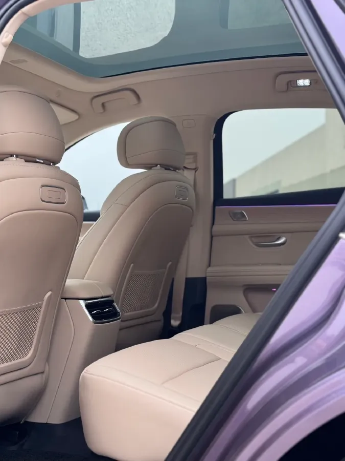 2025 AITO AITO M5 1.5T 152HP L4 REEV 42KWH,autocango,china used car exporter,china ev exporter,chinese used car exporter,chinese used ev exporter