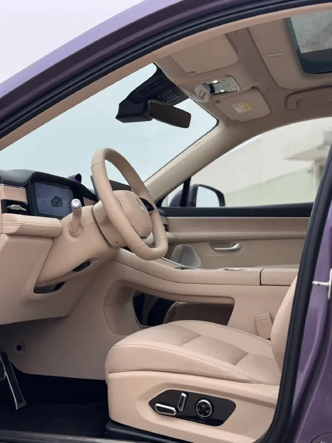 2025 AITO AITO M5 1.5T 152HP L4 REEV 42KWH,autocango,china used car exporter,china ev exporter,chinese used car exporter,chinese used ev exporter