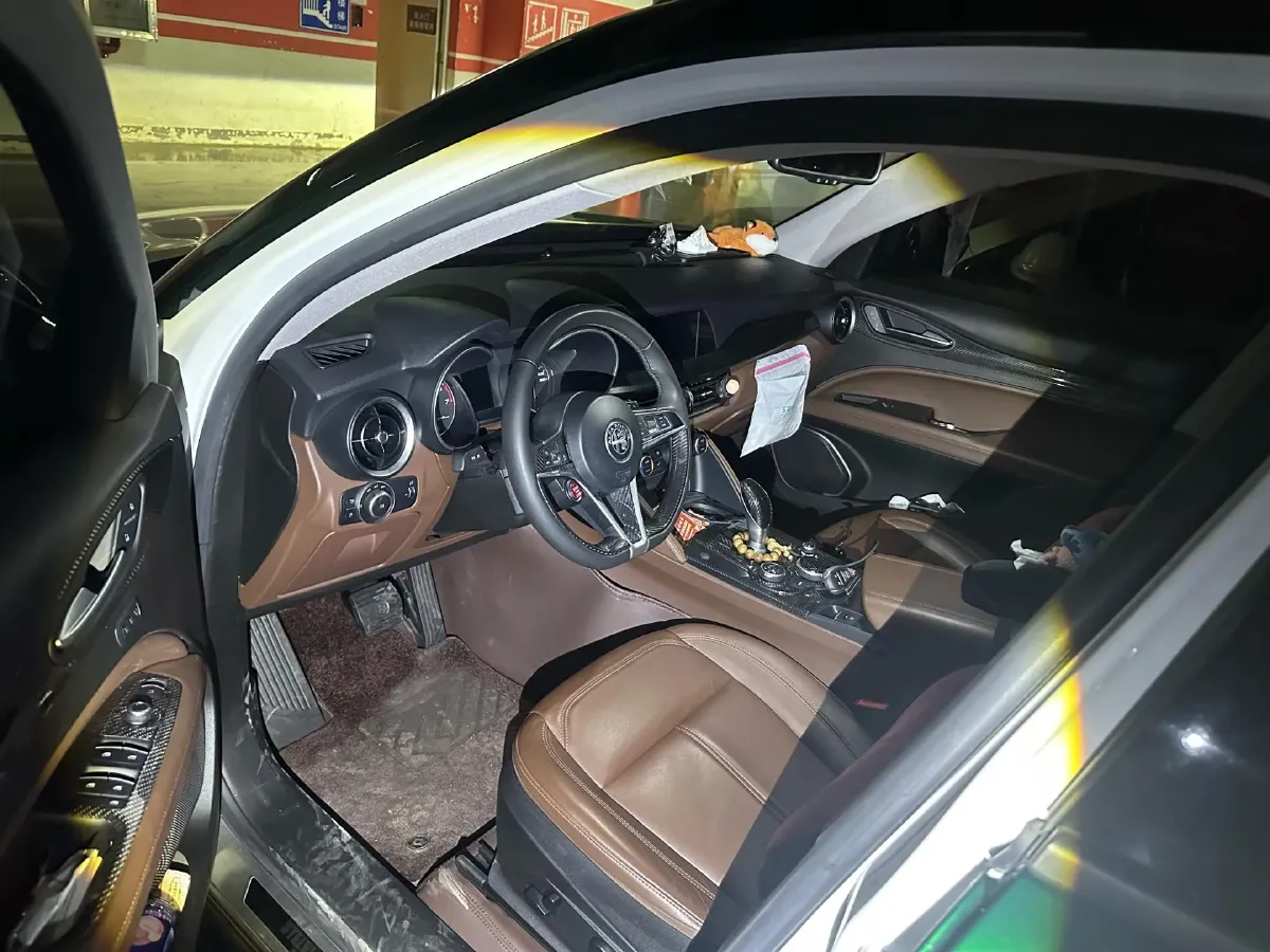 2017 Lexus NX 2.0T 238HP L4 6AT,autocango,china used car exporter,china ev exporter,chinese used car exporter,chinese used ev exporter