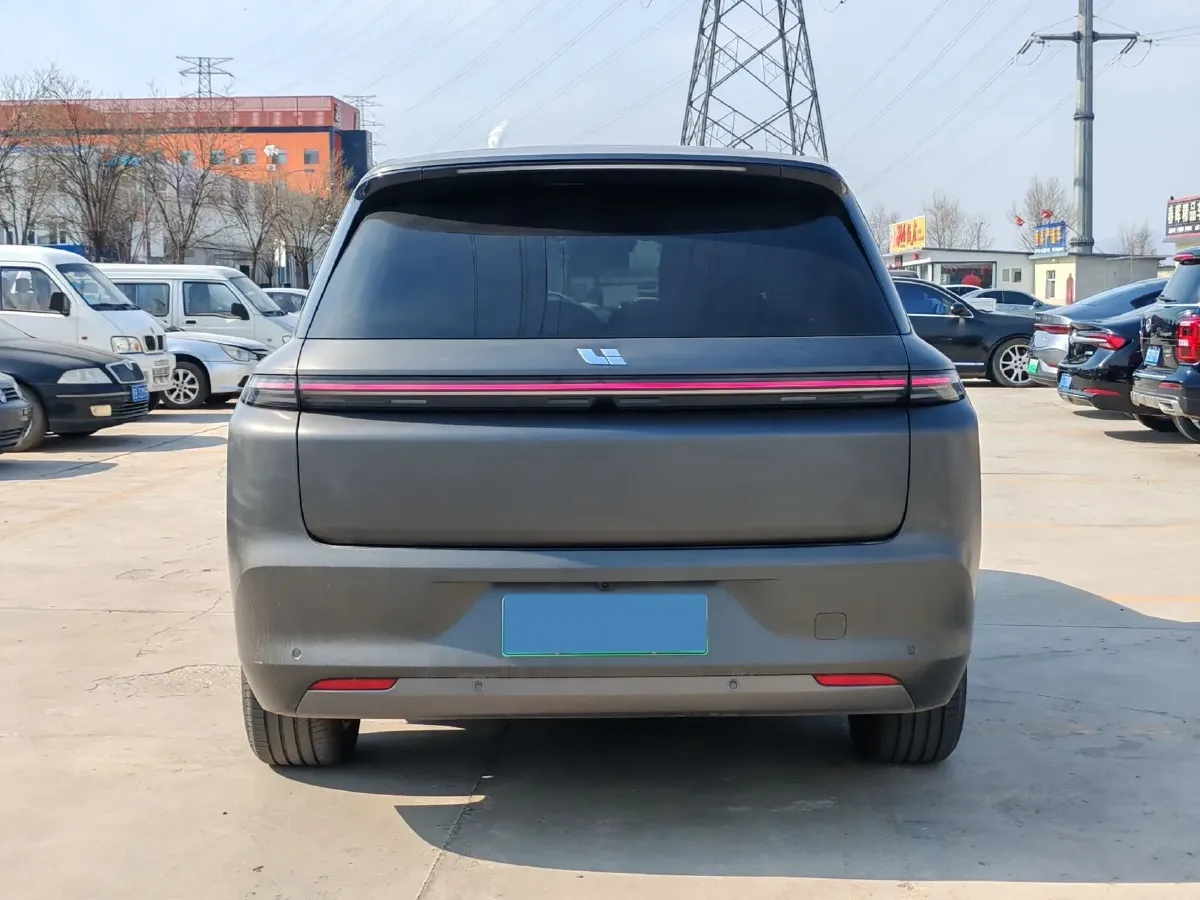 2024 Li L8 Range Extended 154HP REEV 42.8KWH,autocango,china used car exporter,china ev exporter,chinese used car exporter,chinese used ev exporter