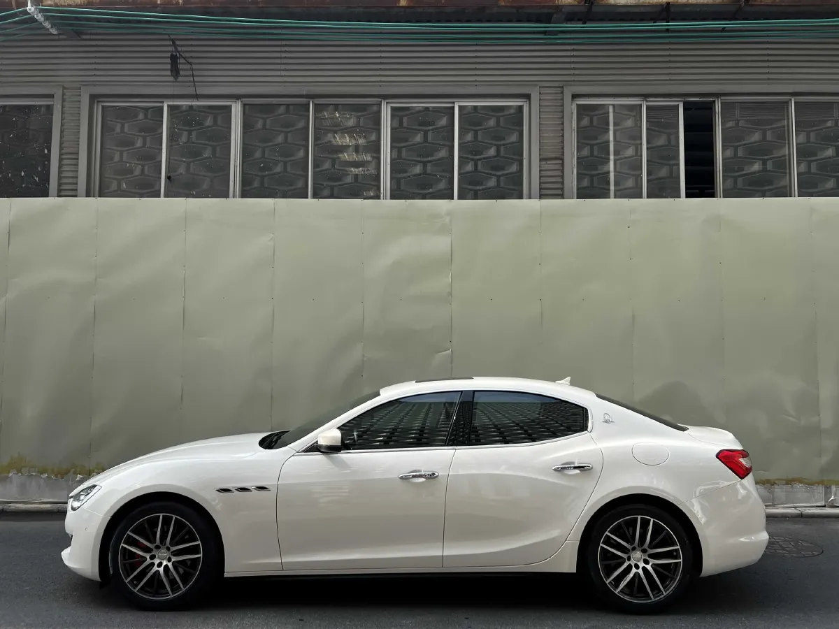 2018 Maserati Ghibli 3.0T 350HP V6 8AT,autocango,china used car exporter,china ev exporter,chinese used car exporter,chinese used ev exporter